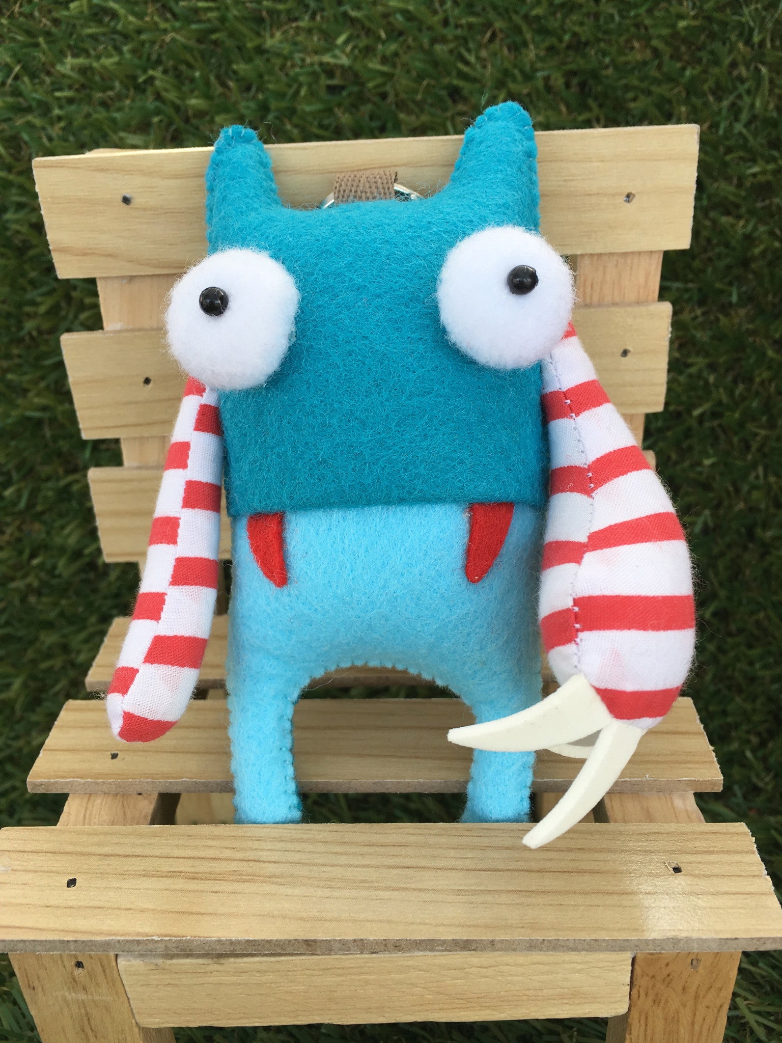 Mr. Claw Keychain